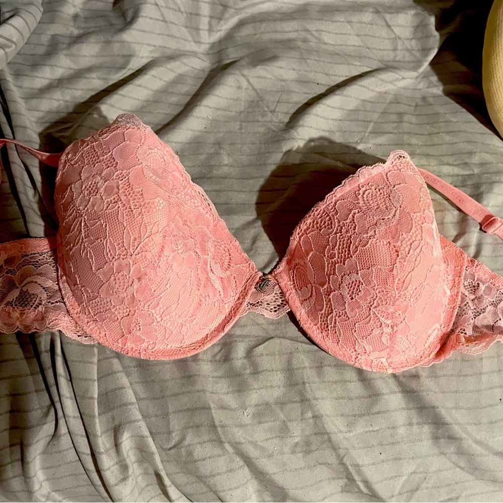 Lace Push-Up Bra in Pink (Juicy Couture)